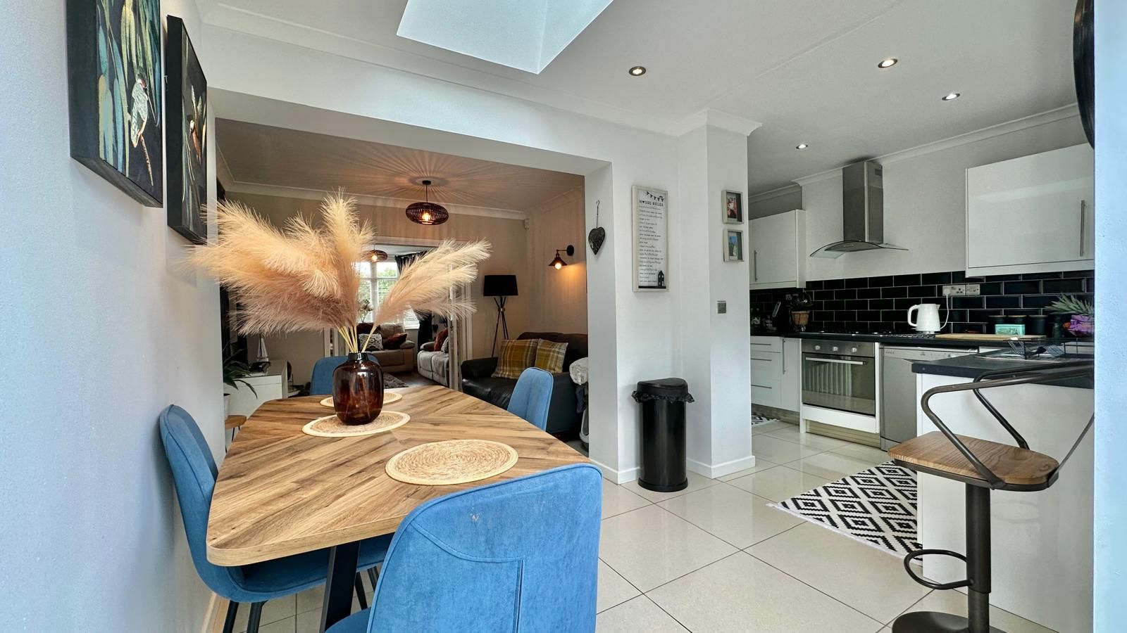 4 bedroom mid terraced house SSTC in Coventry - Photograph 3.