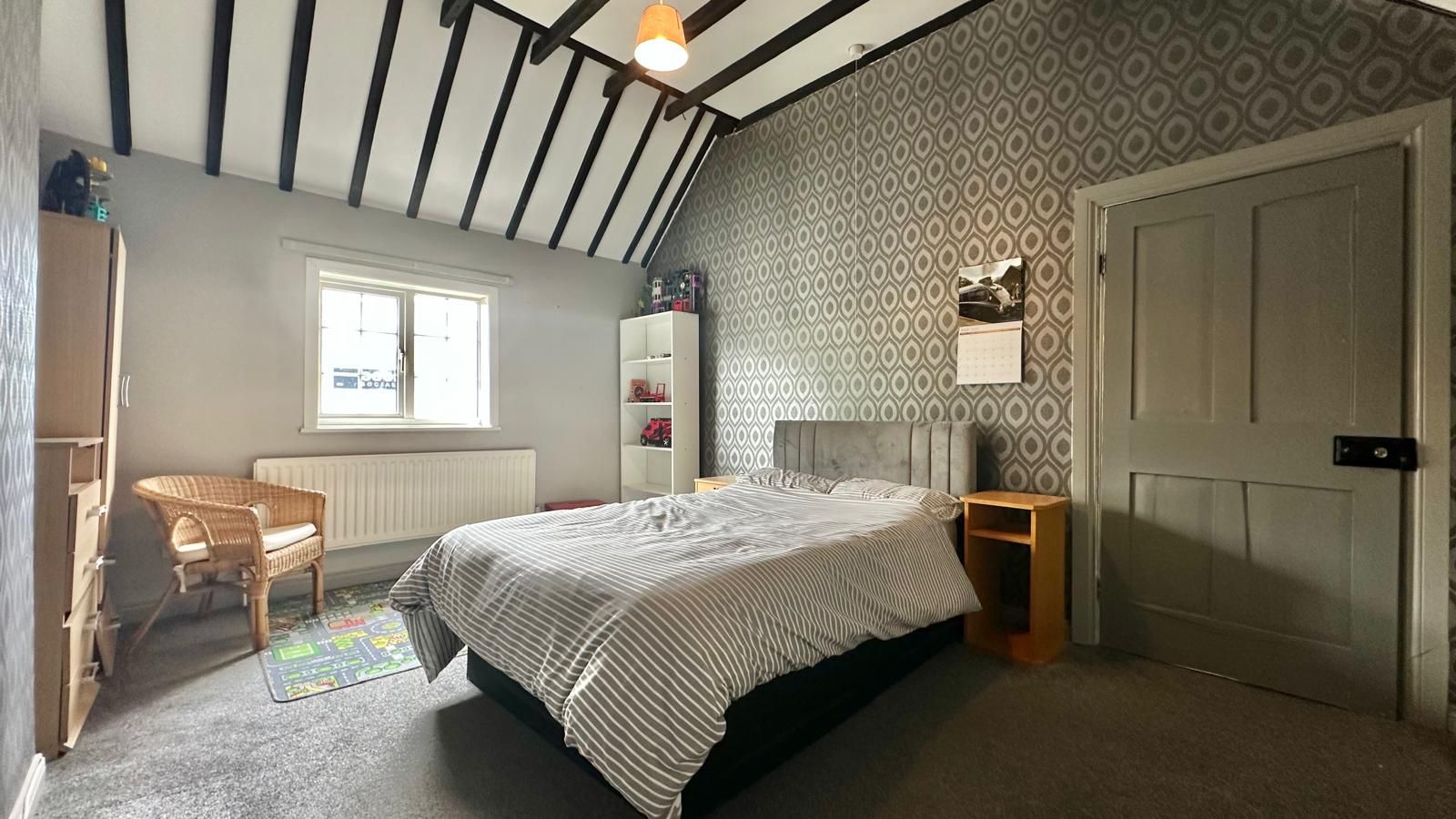4 bedroom cottage house Sold in Coventry - Photograph 19.