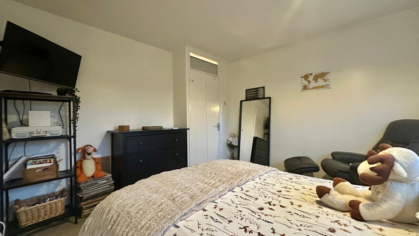 4 bedroom end terraced house SSTC in Coventry - Photograph 18.