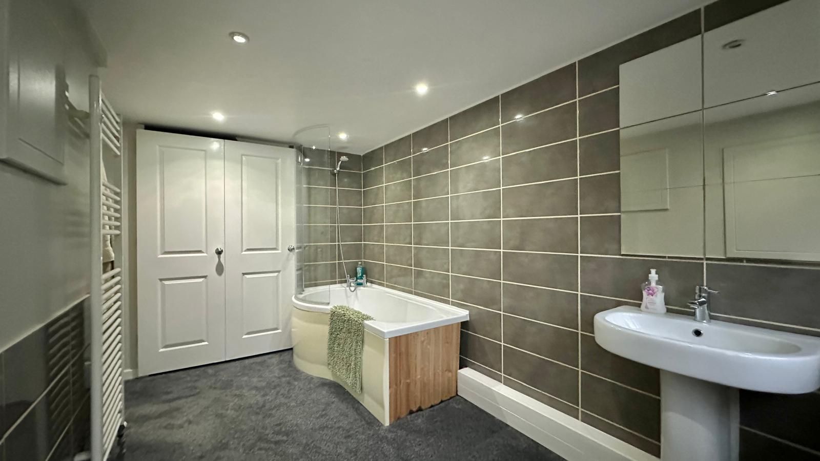 4 bedroom end terraced house SSTC in Coventry - Photograph 13.