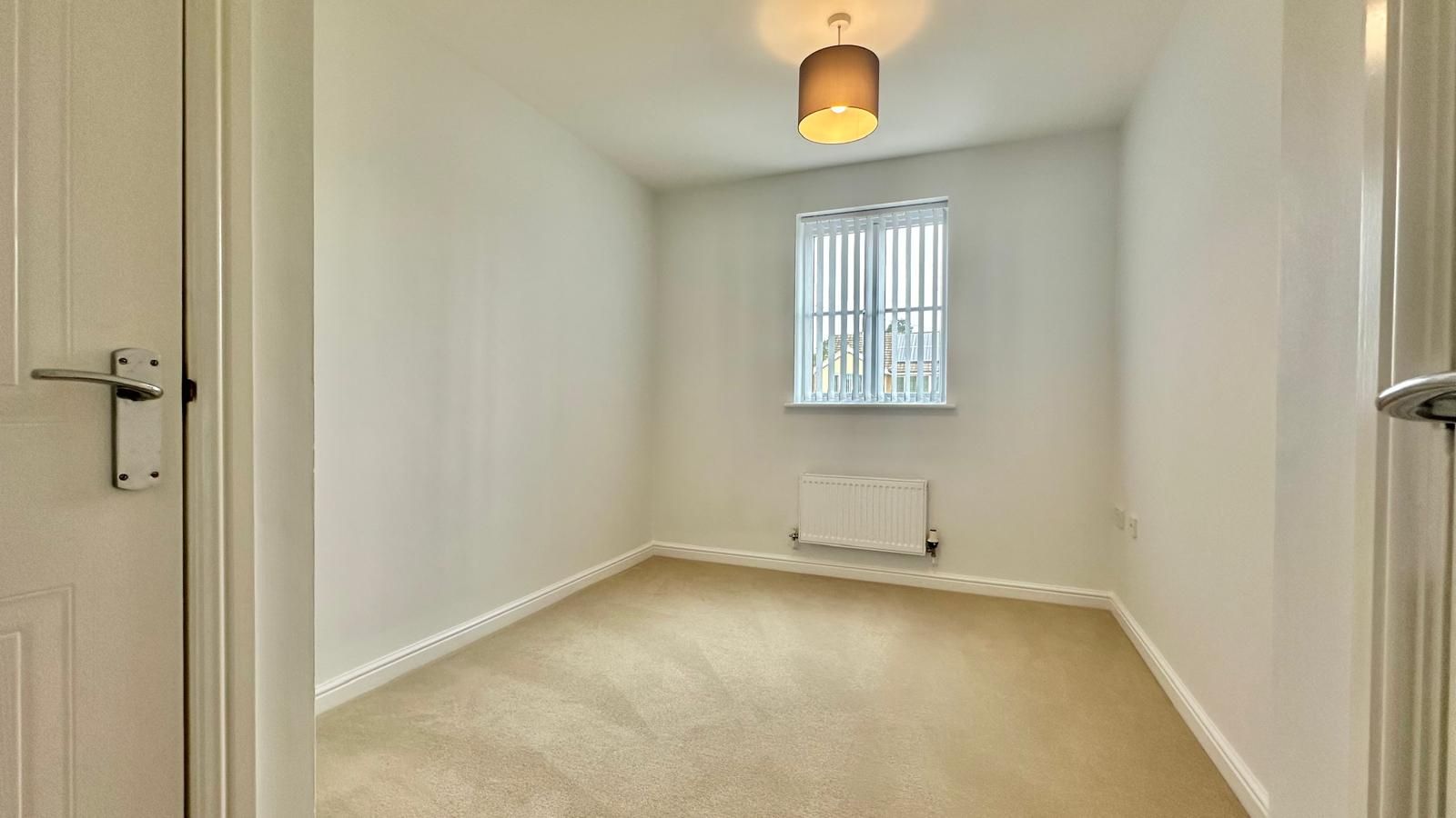 3 bedroom end terraced house Sold in Coventry - Photograph 5.