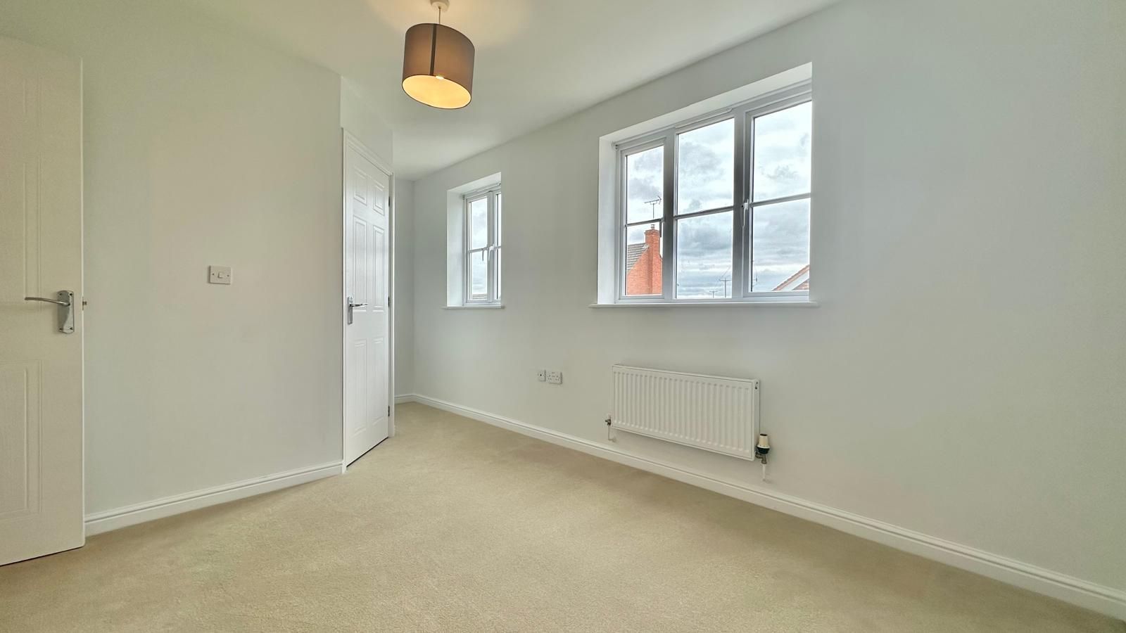 3 bedroom end terraced house Sold in Coventry - Photograph 7.