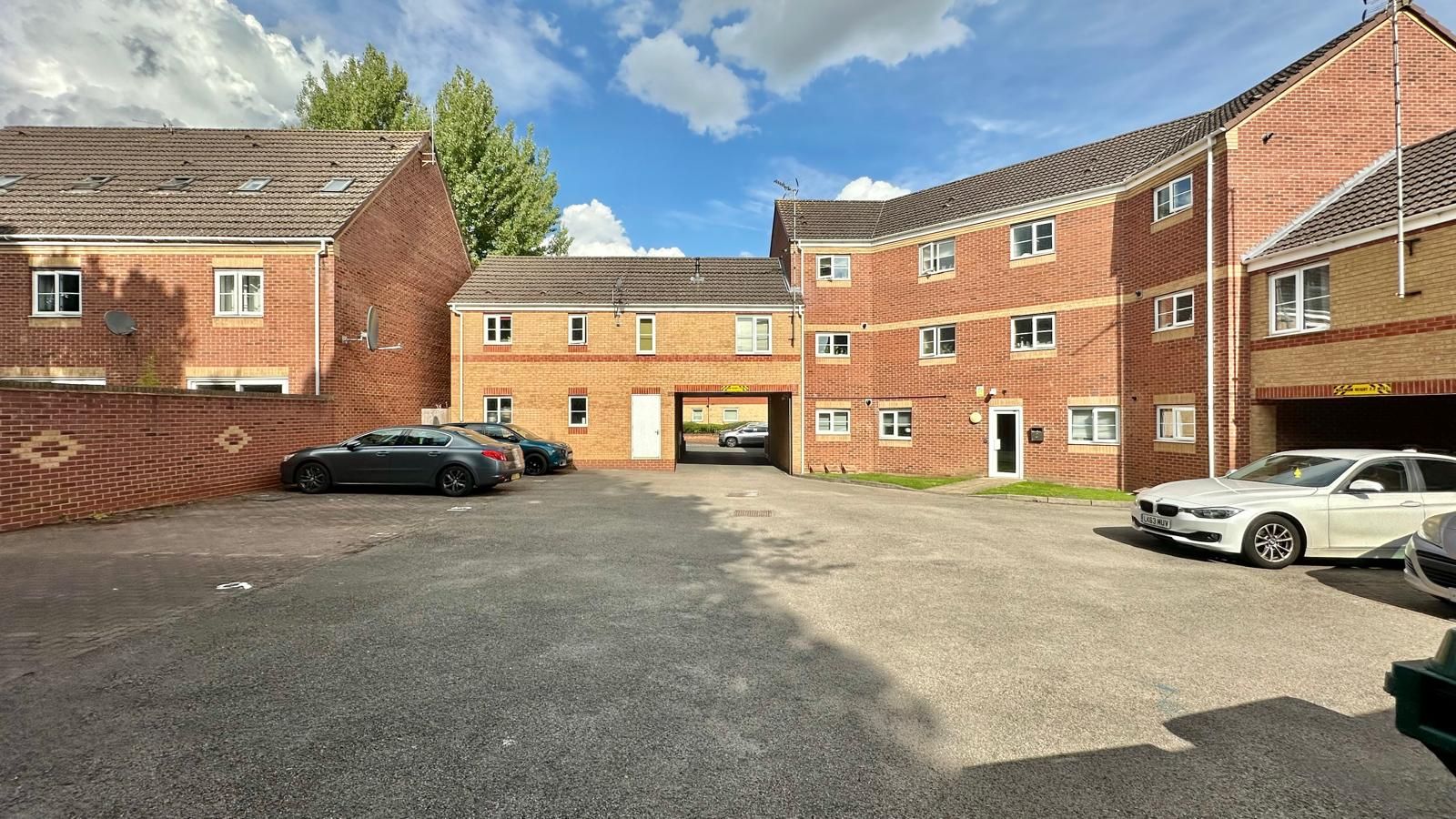 2 bedroom apartment flat/apartment SSTC in Coventry - Photograph 13.