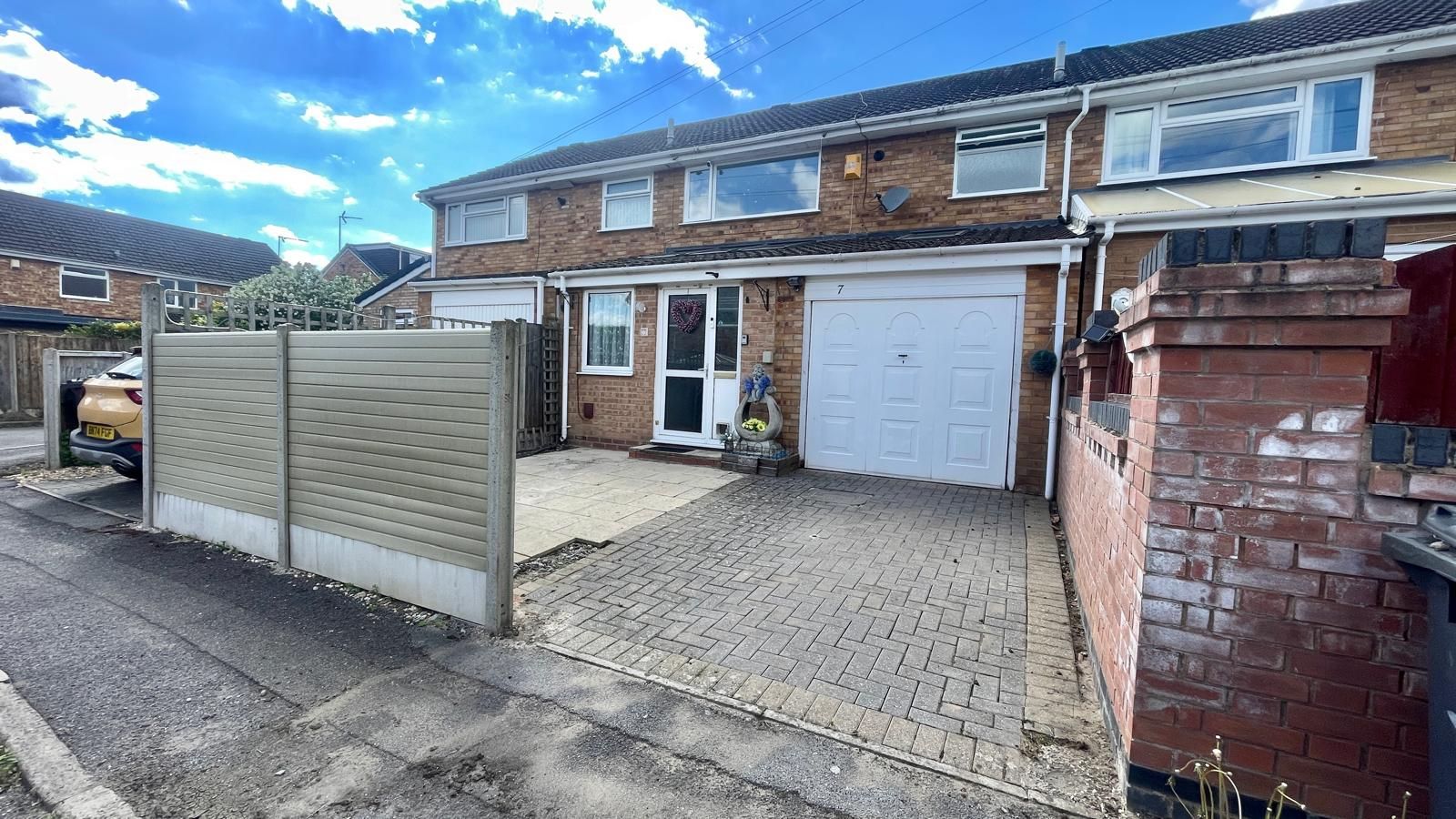 3 bedroom mid terraced house For Sale in Coventry - Photograph 23.