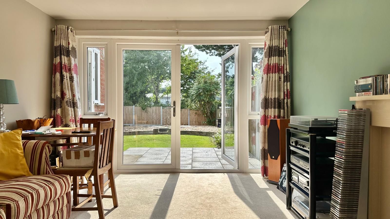2 bedroom semi-detached bungalow SSTC in Coventry - Photograph 7.