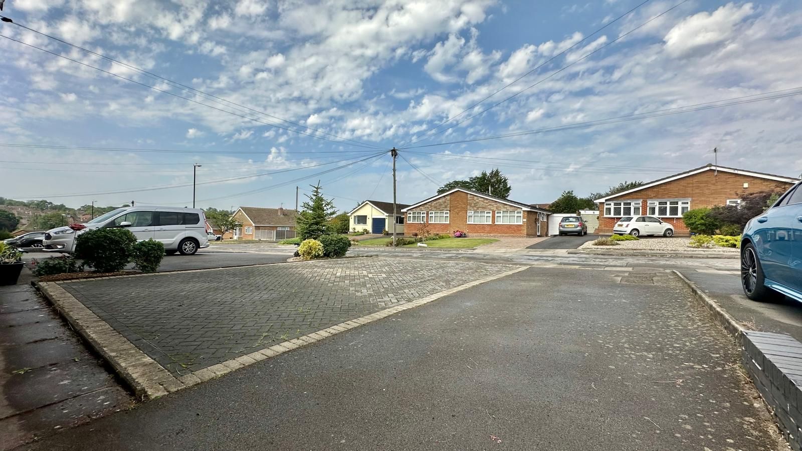2 bedroom semi-detached bungalow SSTC in Coventry - Photograph 16.