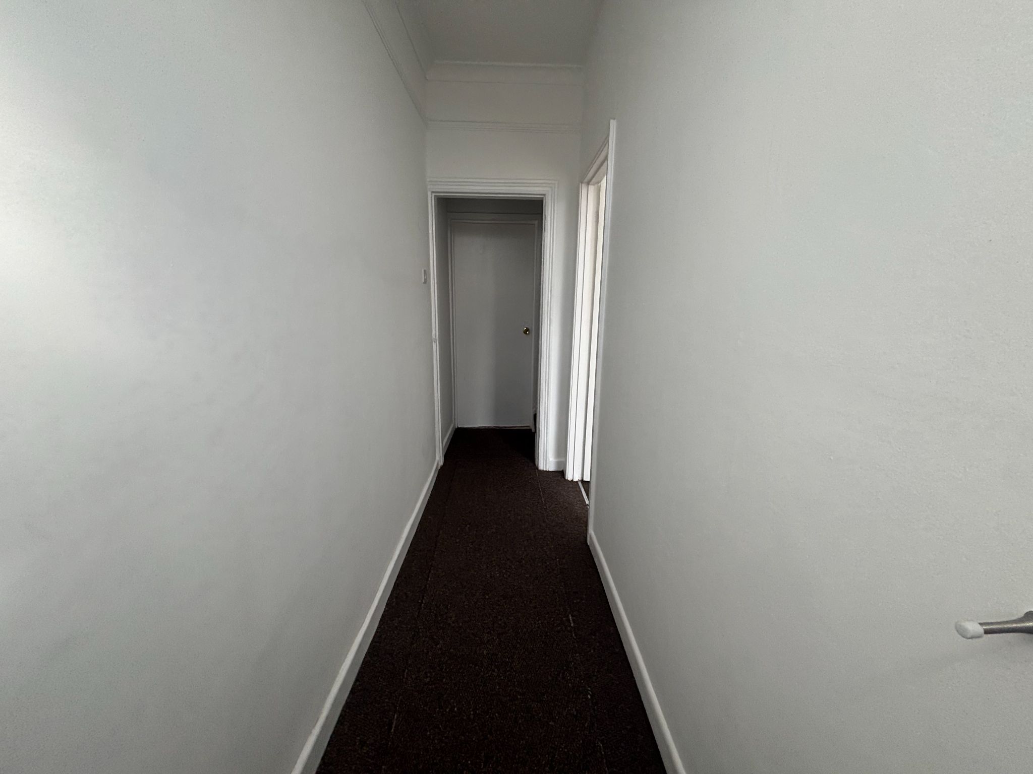 2 bedroom mid terraced house Let in Coventry - Hallway.