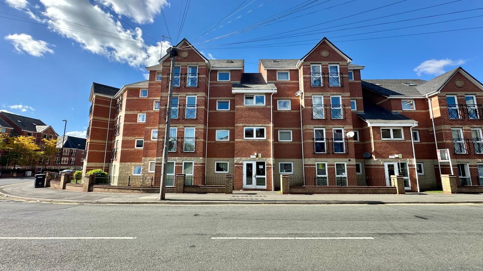 1 bedroom apartment flat/apartment SSTC in Coventry - Photograph 1.