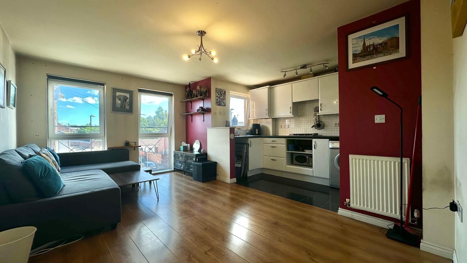 1 bedroom apartment flat/apartment SSTC in Coventry - Photograph 2.
