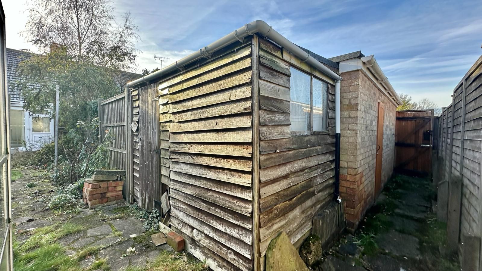 2 bedroom semi-detached bungalow For Sale in Coventry - Photograph 17.