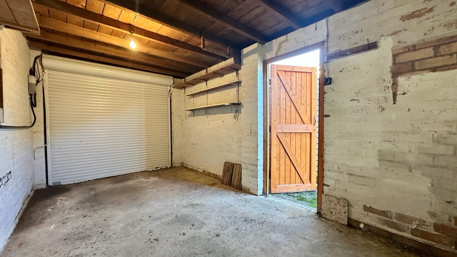 2 bedroom semi-detached bungalow For Sale in Coventry - Photograph 18.