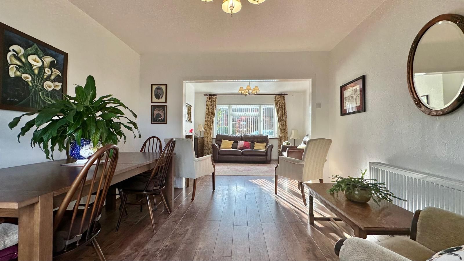 3 bedroom semi-detached house Sold in Coventry - Photograph 6.