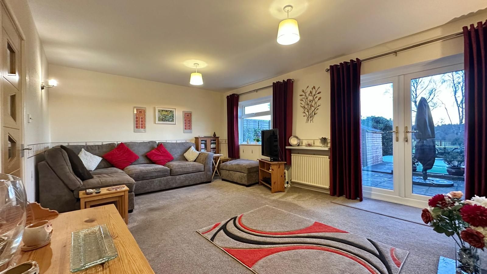 3 bedroom mid terraced house SSTC in Coventry - Photograph 4.