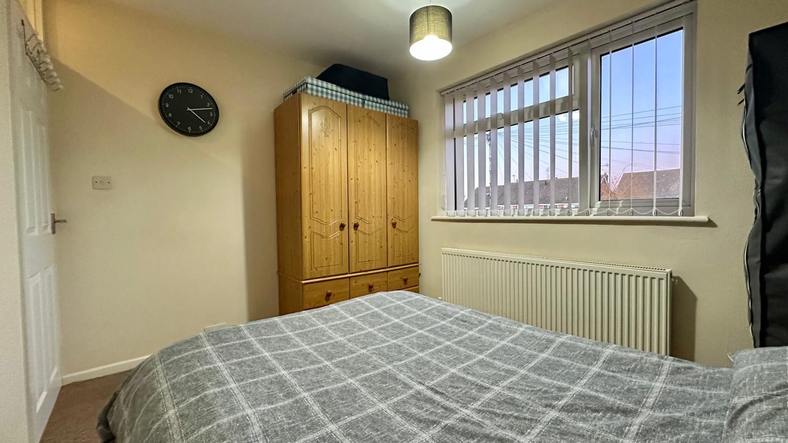 3 bedroom mid terraced house SSTC in Coventry - Photograph 12.