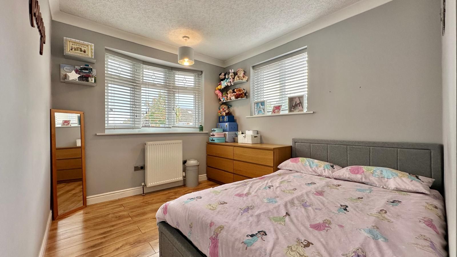 2 bedroom semi-detached bungalow For Sale in Coventry - Photograph 13.