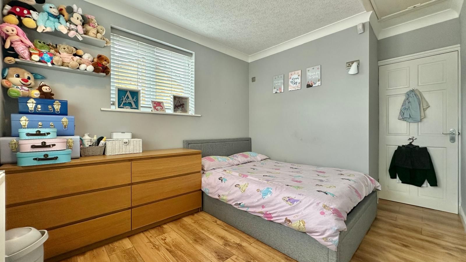 2 bedroom semi-detached bungalow For Sale in Coventry - Photograph 14.