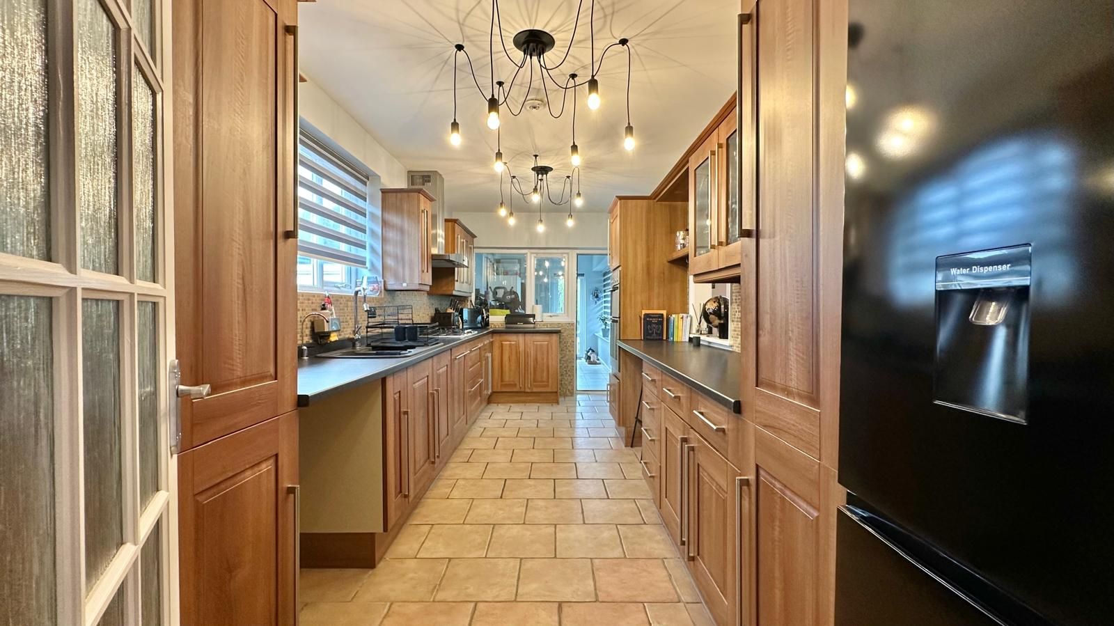 2 bedroom semi-detached bungalow For Sale in Coventry - Photograph 2.