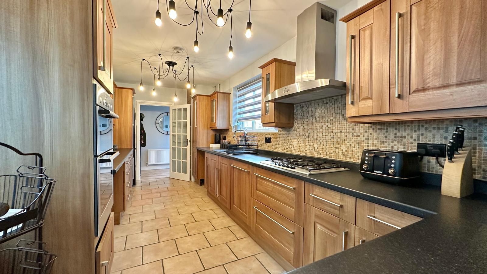 2 bedroom semi-detached bungalow For Sale in Coventry - Photograph 6.