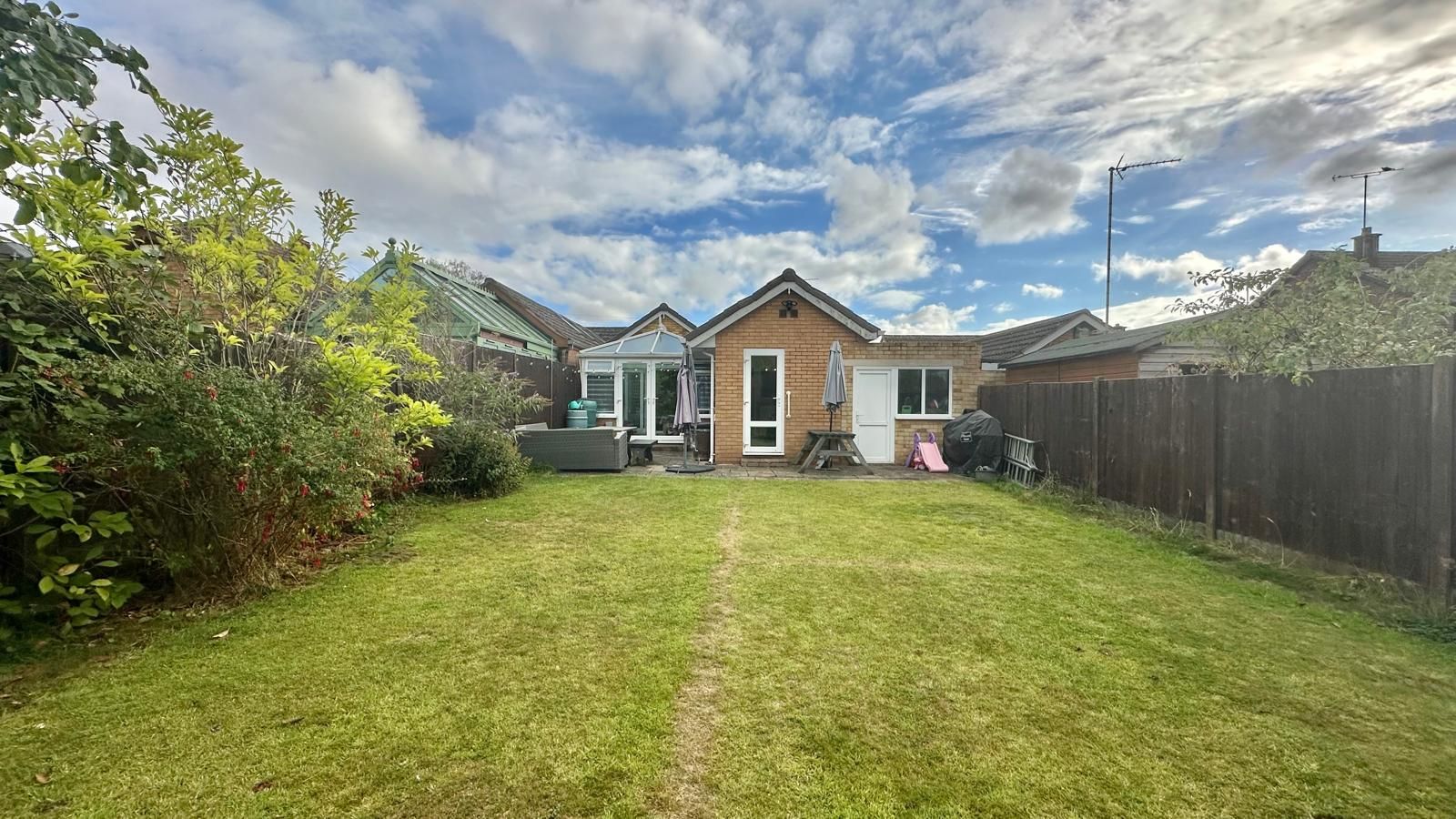 2 bedroom semi-detached bungalow For Sale in Coventry - Photograph 21.