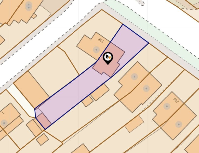 3 bedroom semi-detached house Sold in Coventry - Photograph 27.