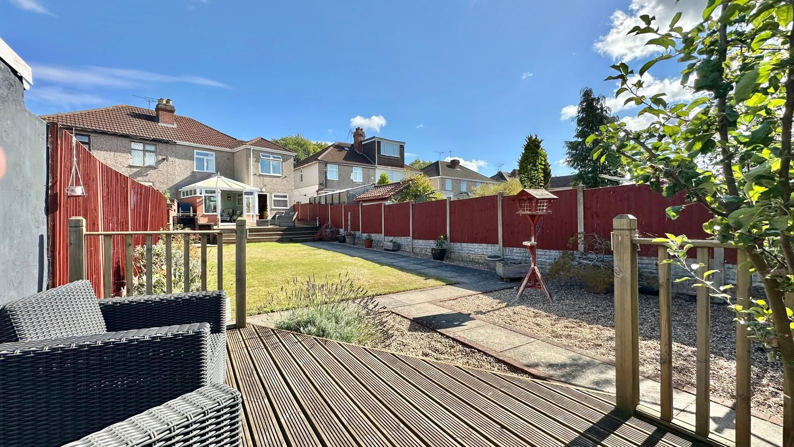 3 bedroom semi-detached house Sold in Coventry - Photograph 25.