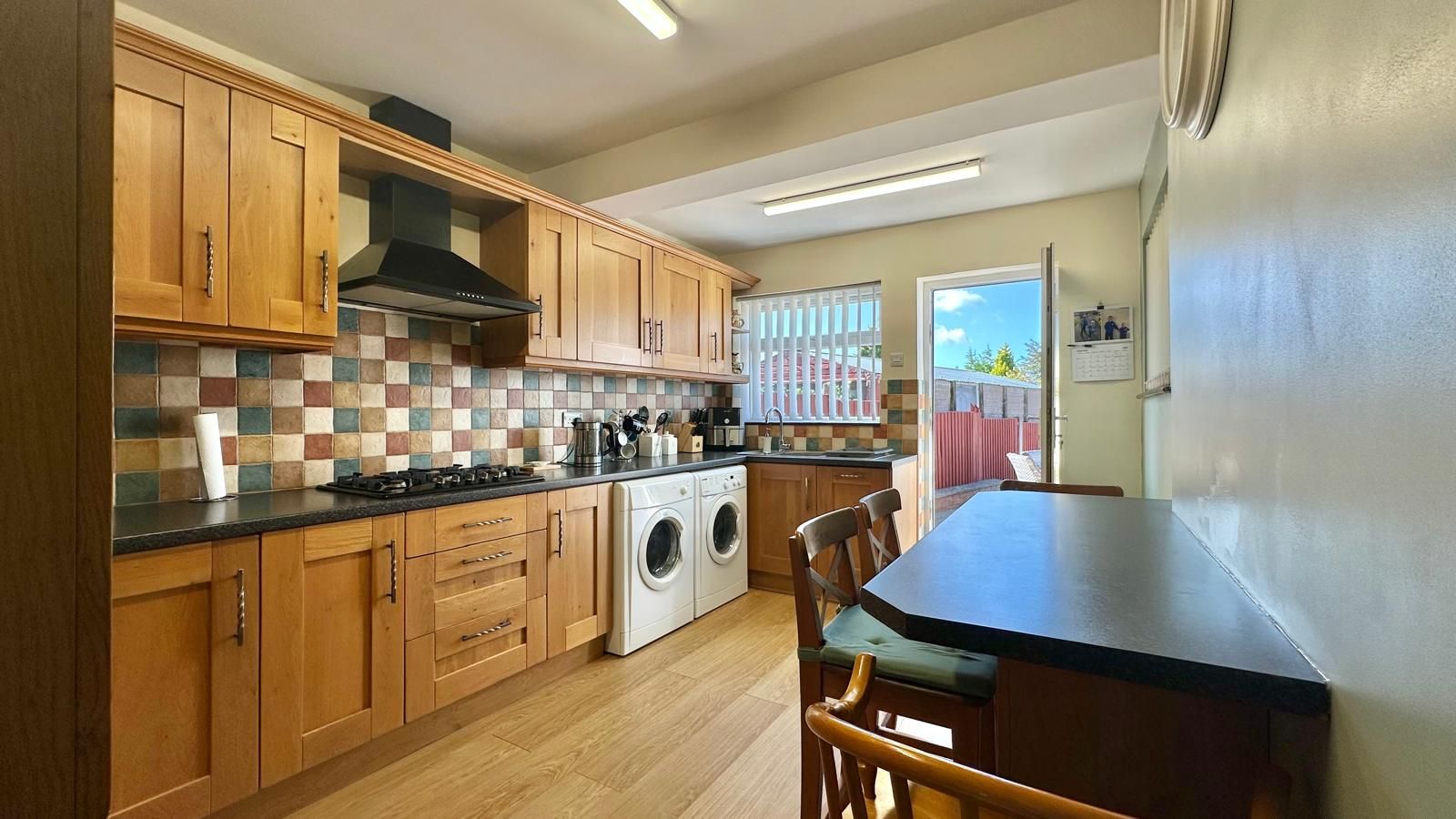 3 bedroom semi-detached house Sold in Coventry - Photograph 3.