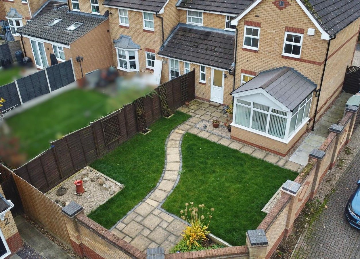 3 bedroom end terraced house Sold in Coventry - Photograph 24.