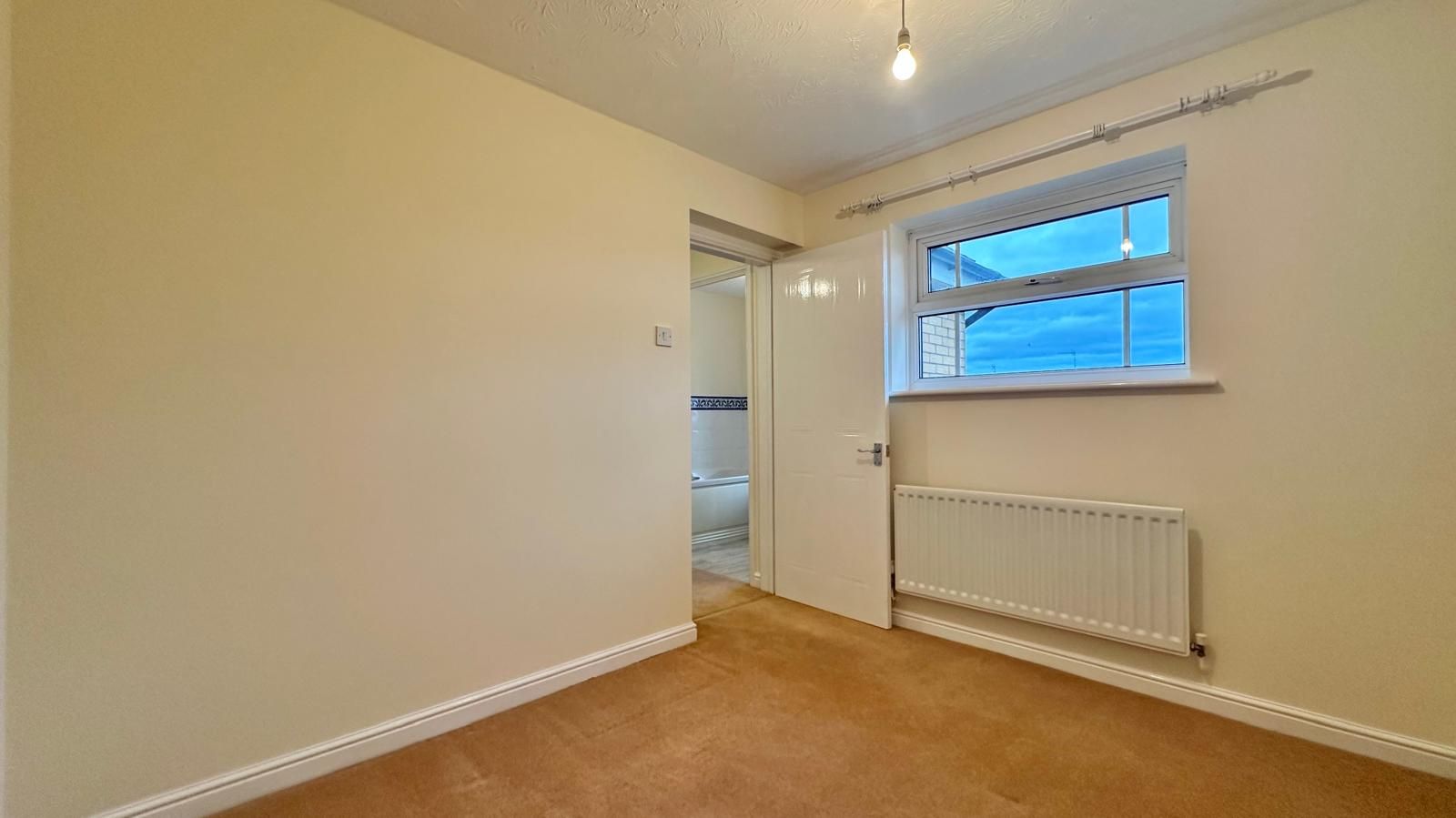 3 bedroom end terraced house Sold in Coventry - Photograph 18.