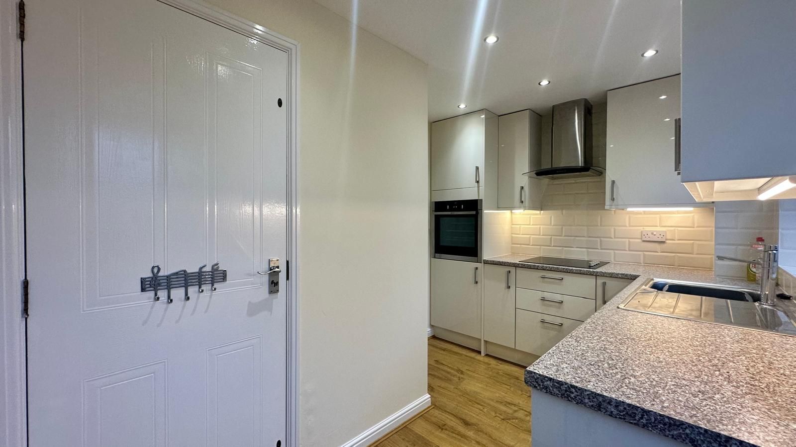 3 bedroom end terraced house Sold in Coventry - Photograph 3.