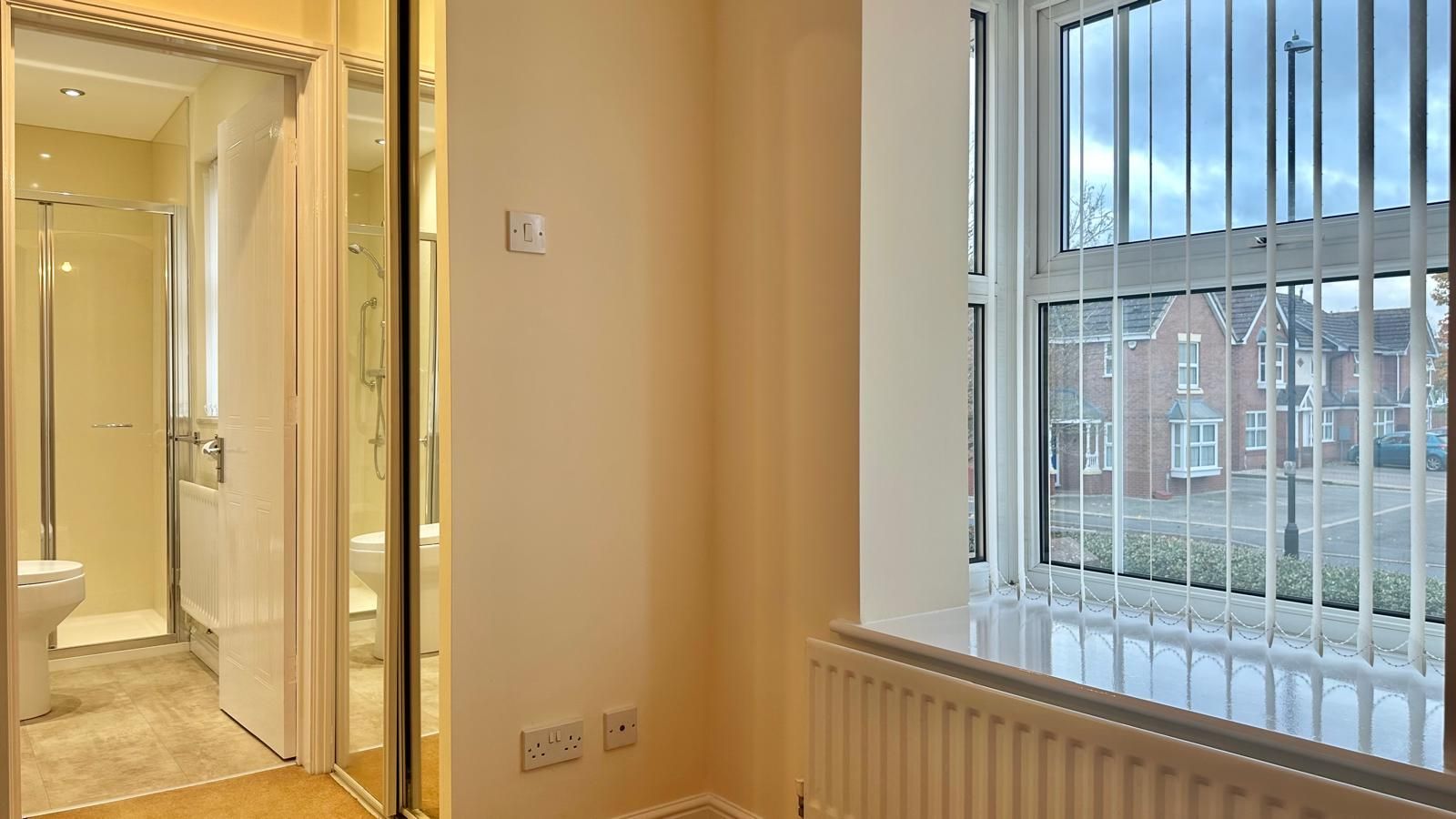 3 bedroom end terraced house Sold in Coventry - Photograph 16.