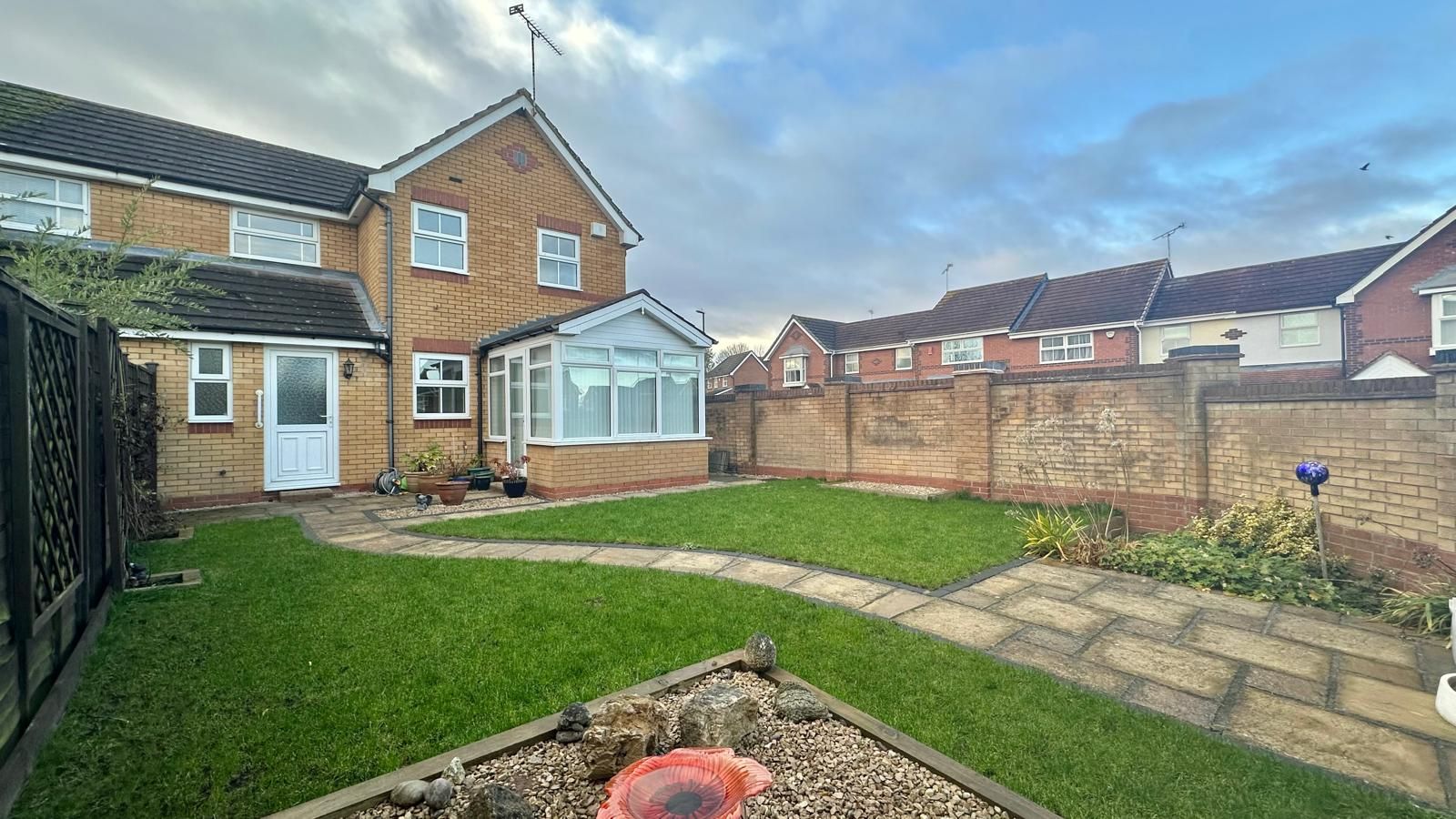 3 bedroom end terraced house Sold in Coventry - Photograph 22.