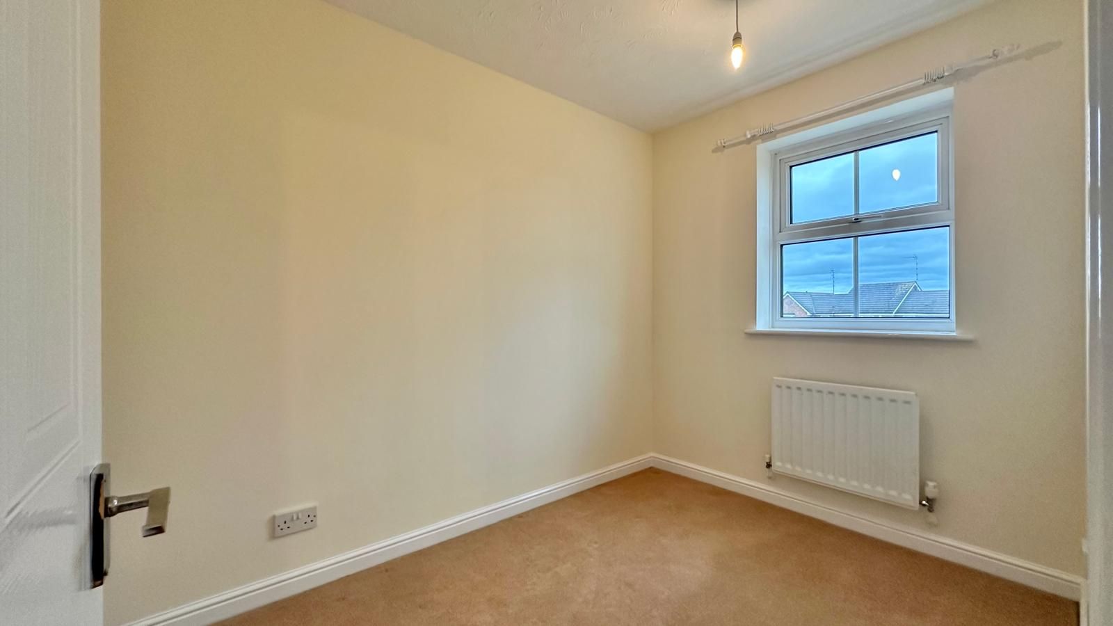 3 bedroom end terraced house Sold in Coventry - Photograph 21.