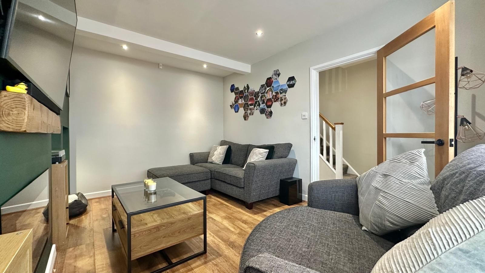 3 bedroom end terraced house Sold in Coventry - Photograph 4.