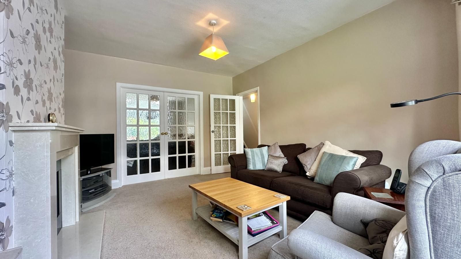 4 bedroom semi-detached house SSTC in Coventry - Photograph 7.