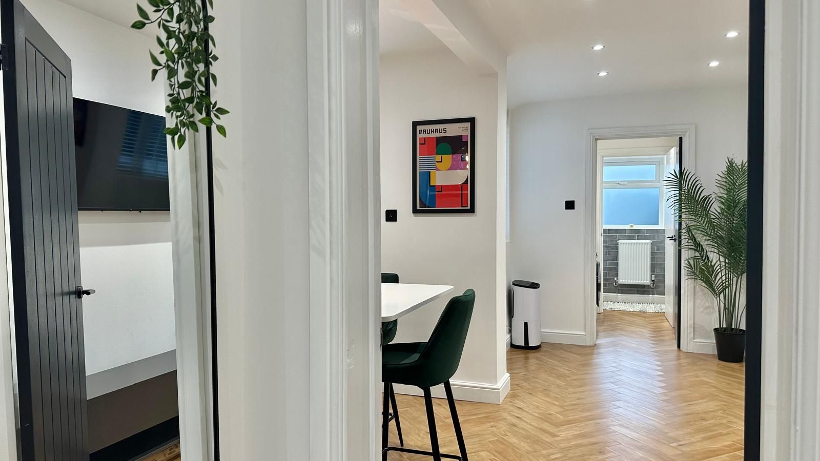 3 bedroom mid terraced house Sold in Coventry - Photograph 7.