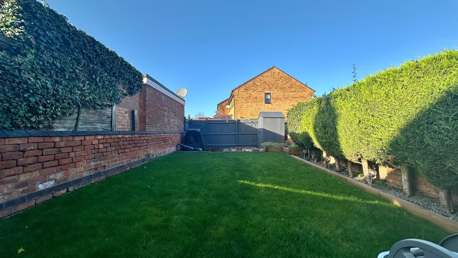 3 bedroom mid terraced house Sold in Coventry - Photograph 25.