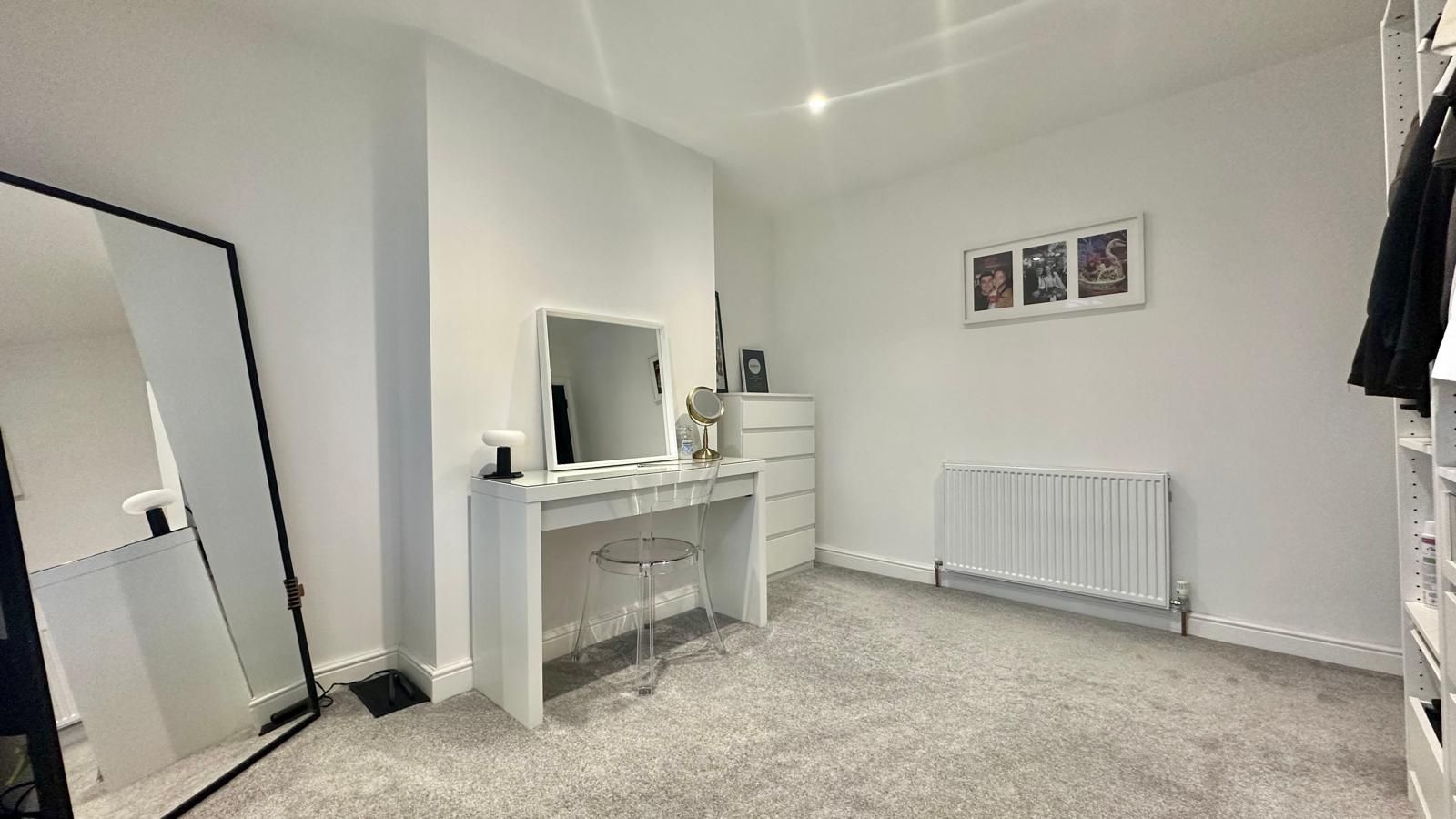 3 bedroom mid terraced house Sold in Coventry - Photograph 16.