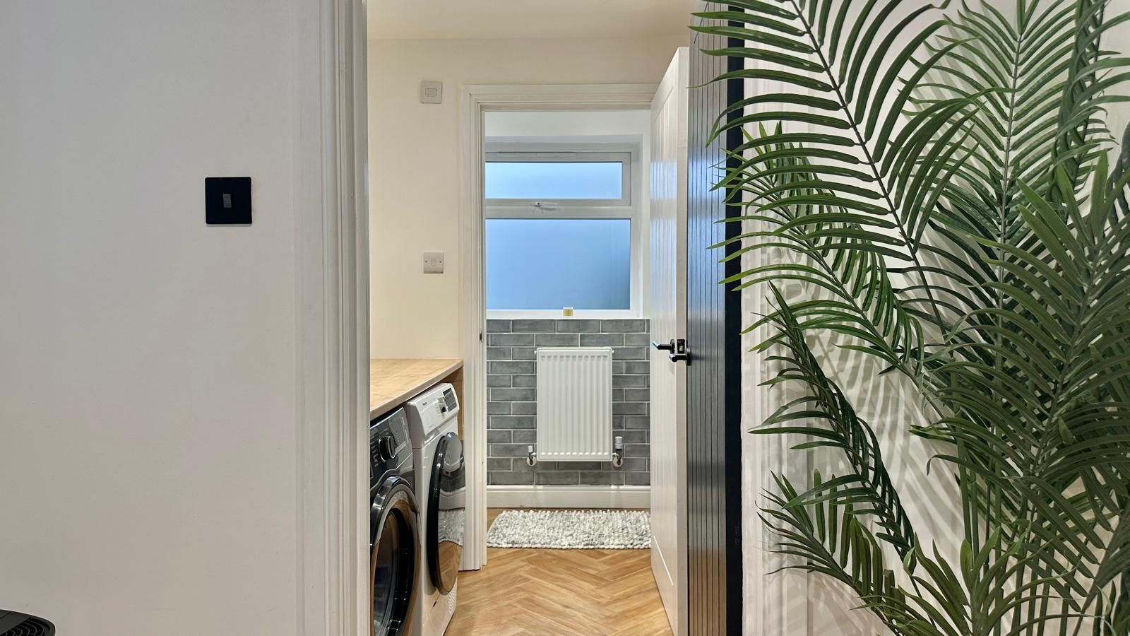 3 bedroom mid terraced house Sold in Coventry - Photograph 8.