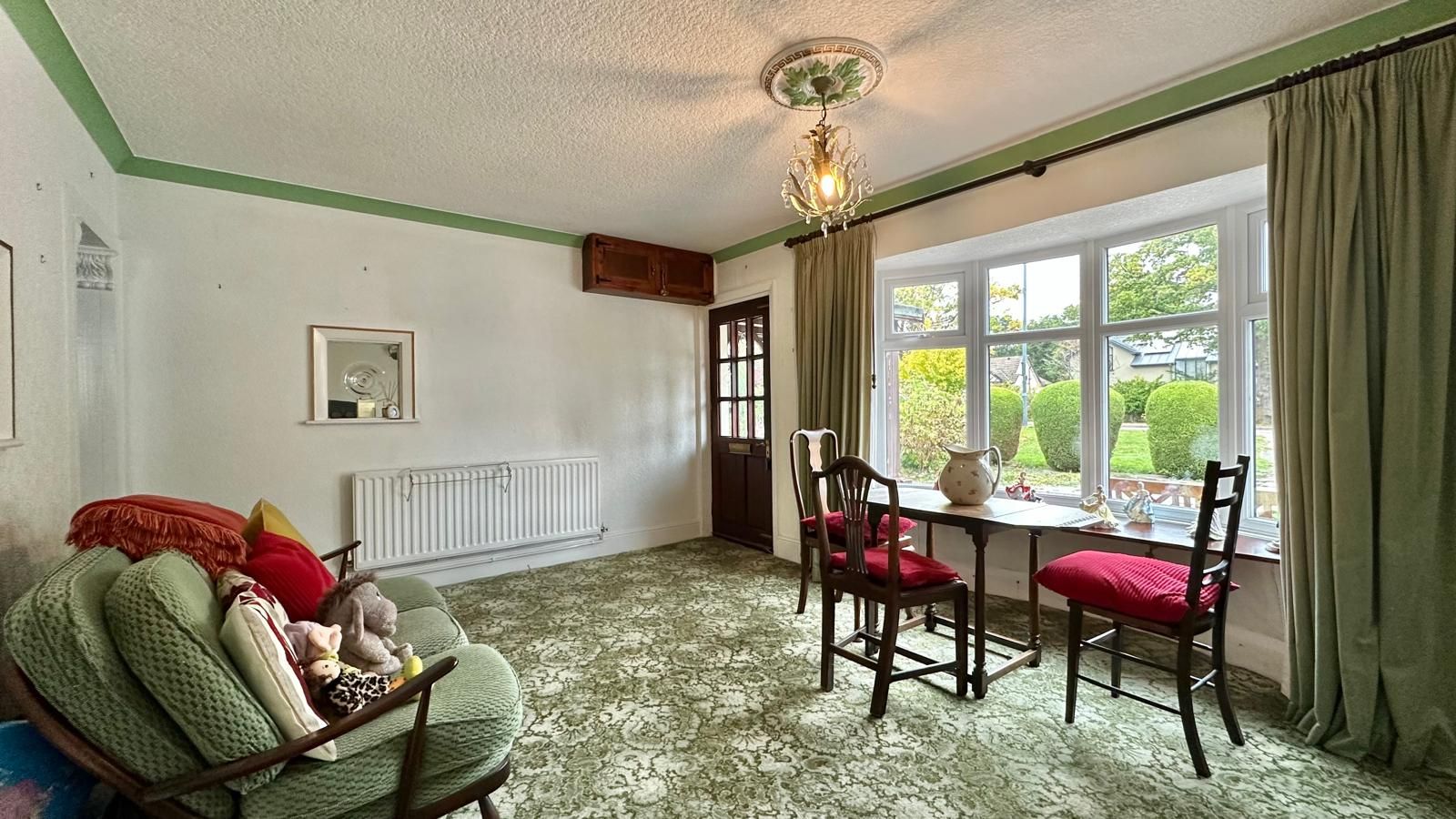 3 bedroom detached bungalow For Sale in Coventry - Photograph 3.