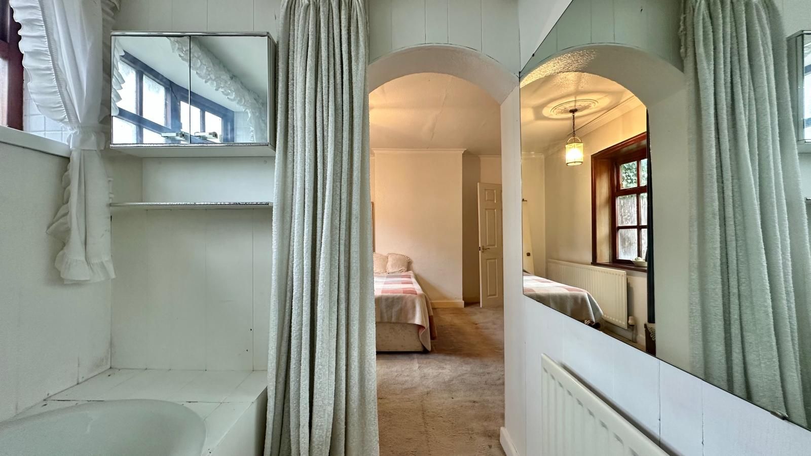 3 bedroom detached bungalow For Sale in Coventry - Photograph 11.