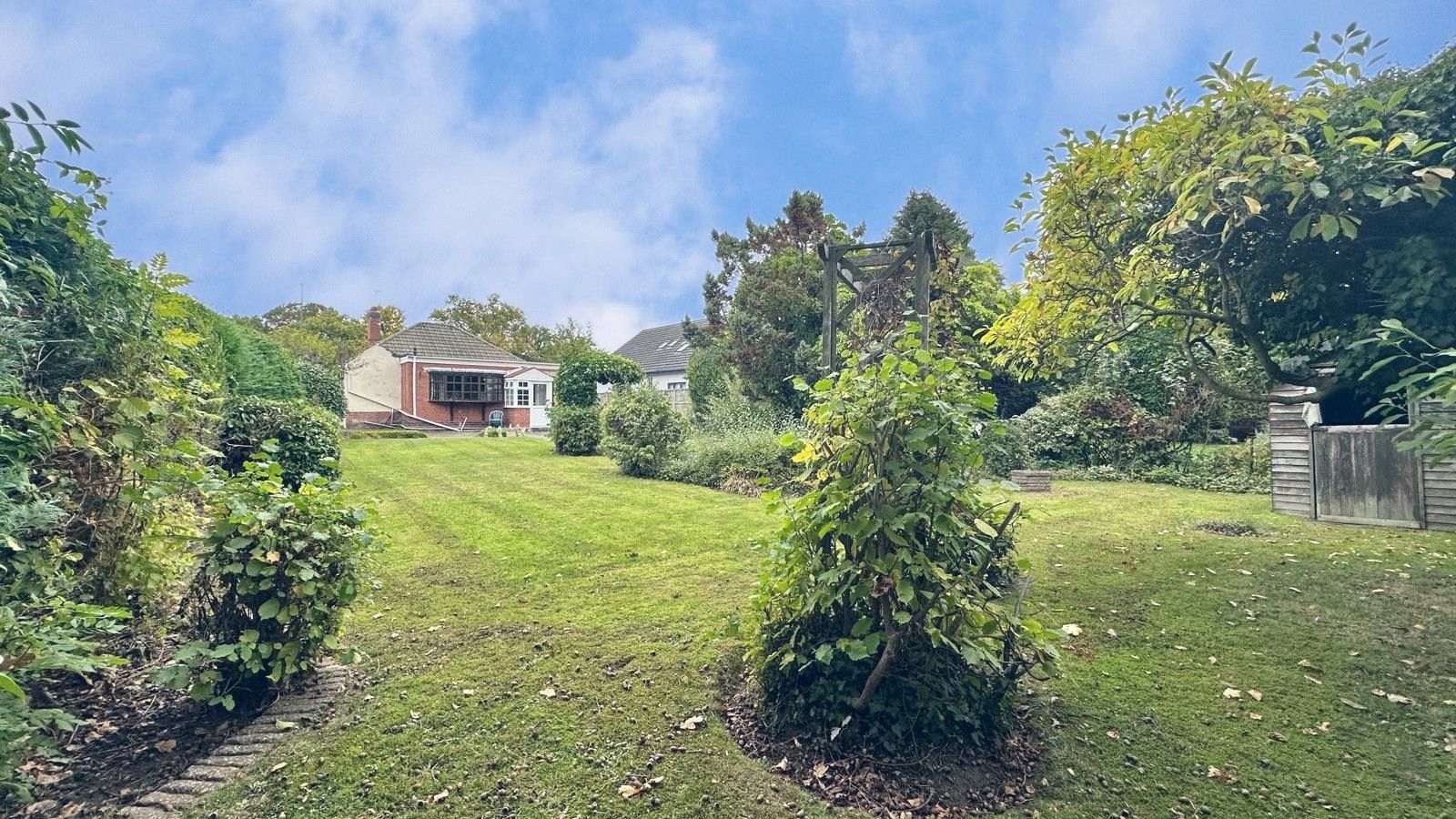 3 bedroom detached bungalow For Sale in Coventry - Photograph 23.