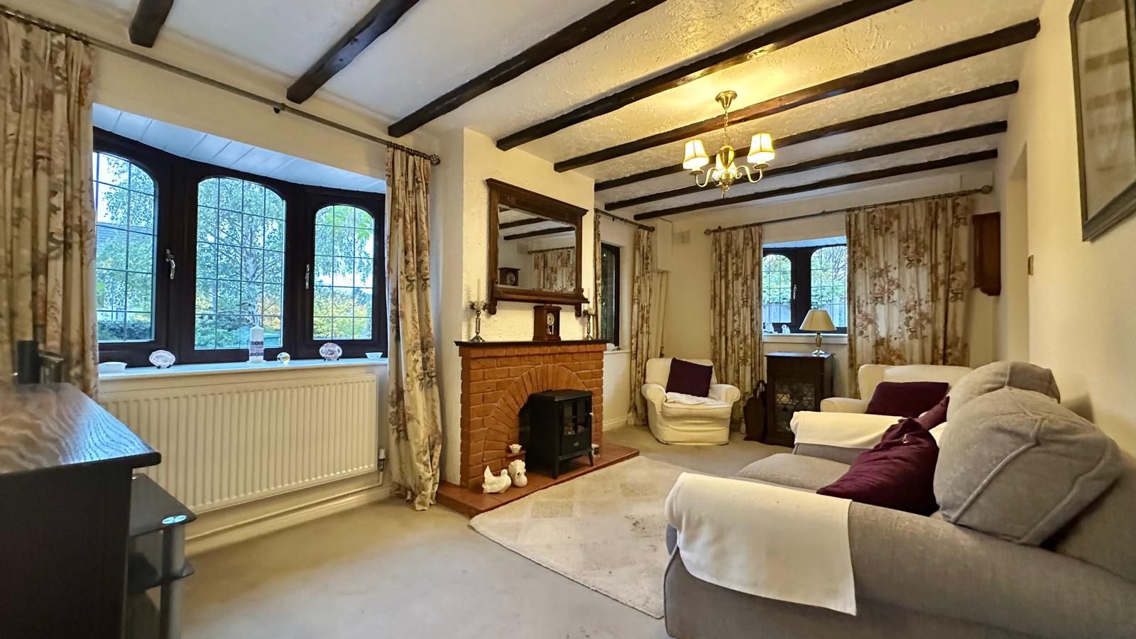 3 bedroom detached bungalow SSTC in Coventry - Photograph 8.