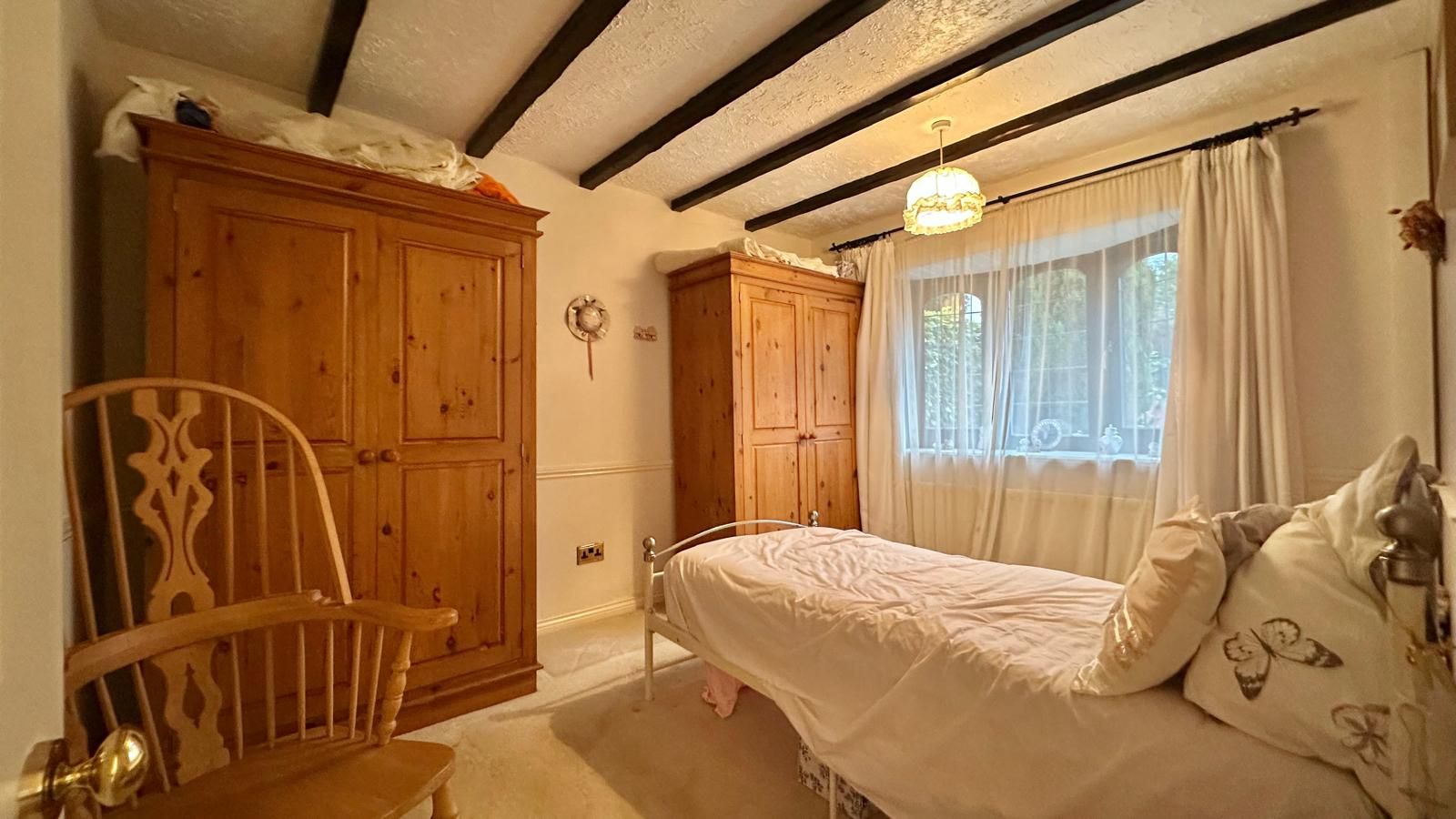 3 bedroom detached bungalow SSTC in Coventry - Photograph 18.