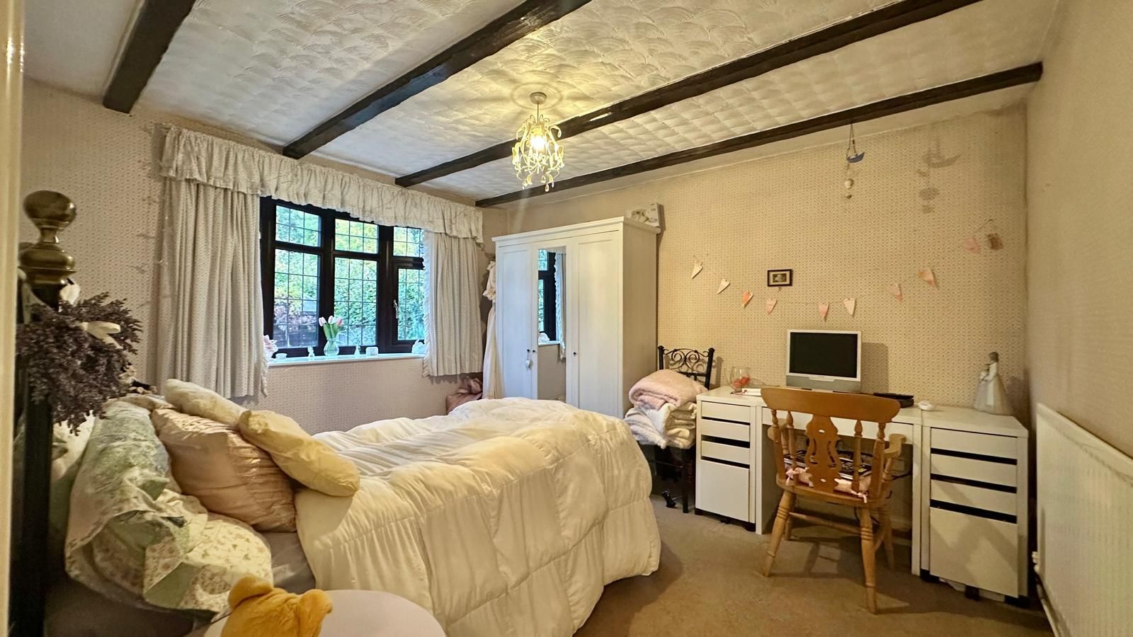 3 bedroom detached bungalow SSTC in Coventry - Photograph 17.