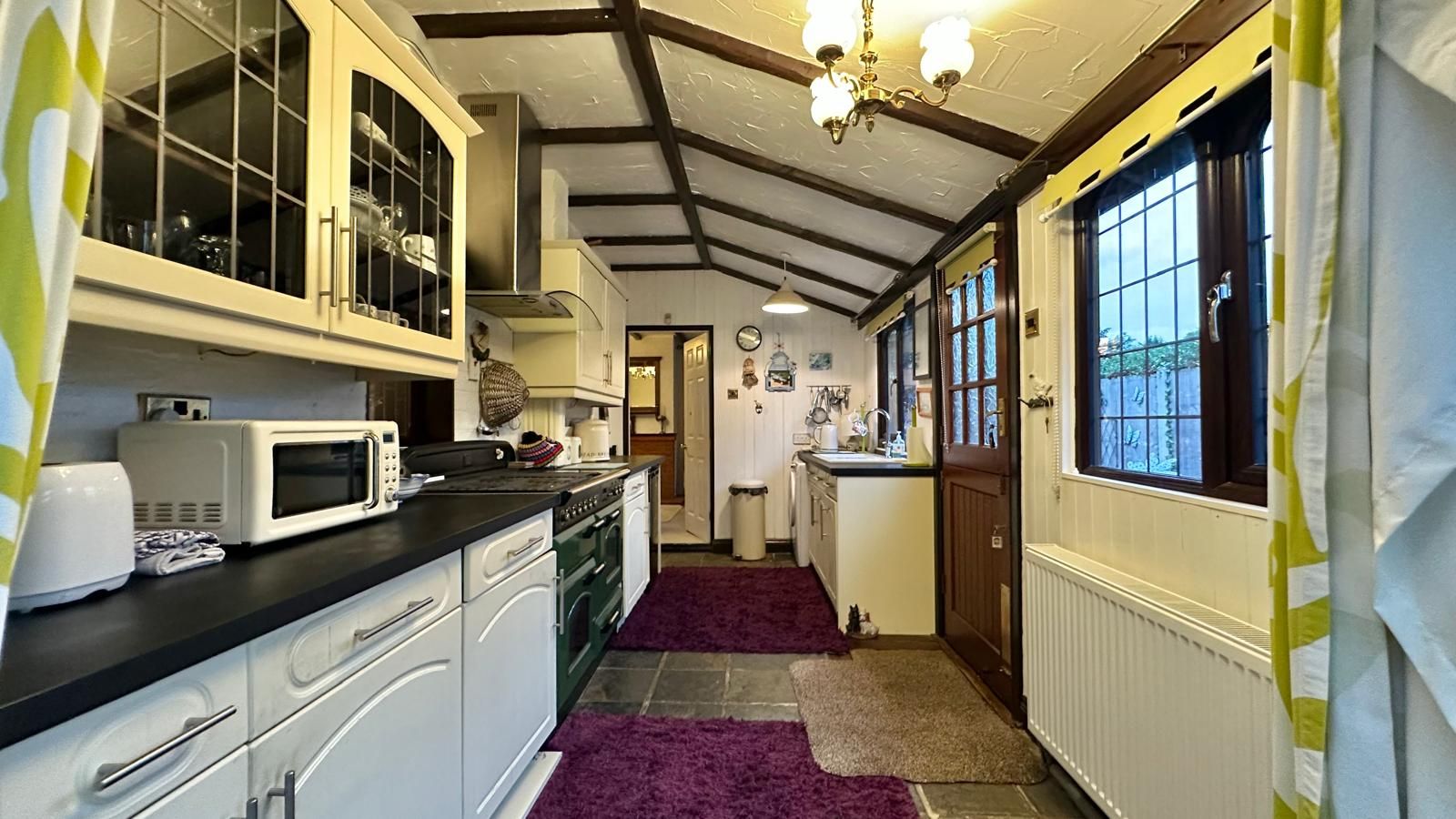 3 bedroom detached bungalow SSTC in Coventry - Photograph 13.