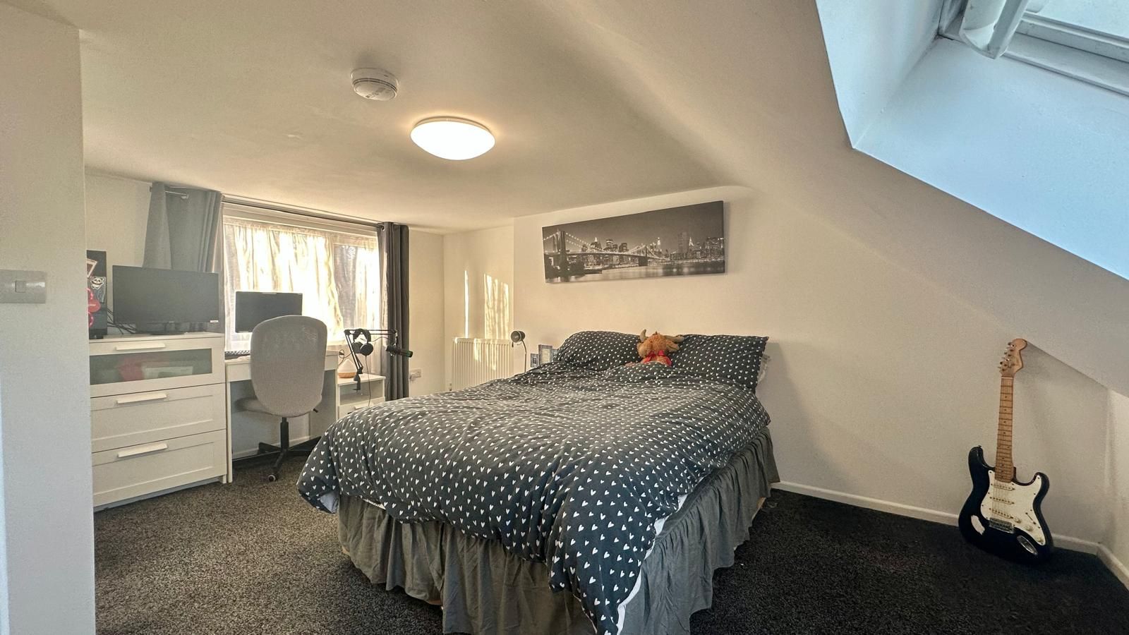 3 bedroom mid terraced house SSTC in Coventry - Photograph 18.