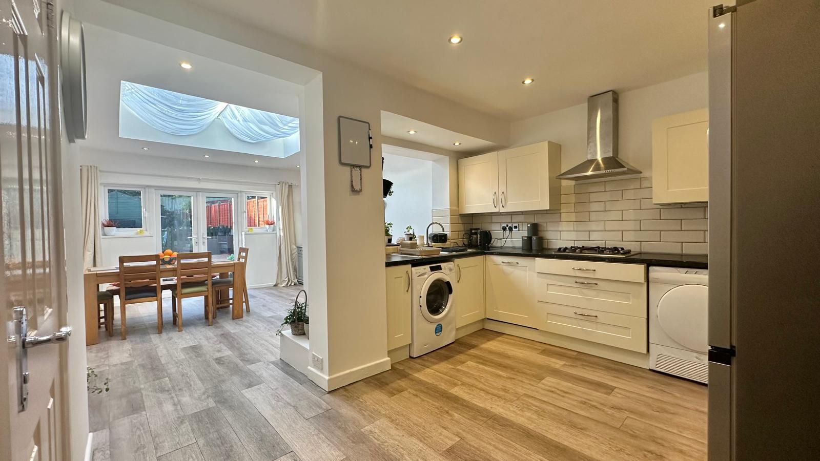 3 bedroom mid terraced house SSTC in Coventry - Photograph 4.