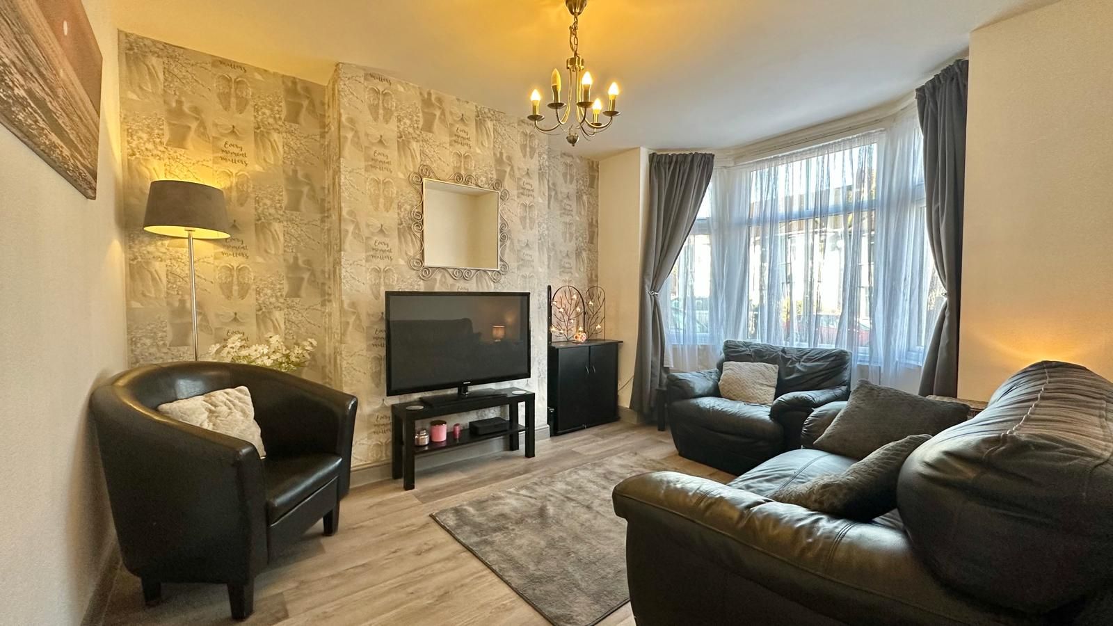 3 bedroom mid terraced house SSTC in Coventry - Photograph 9.