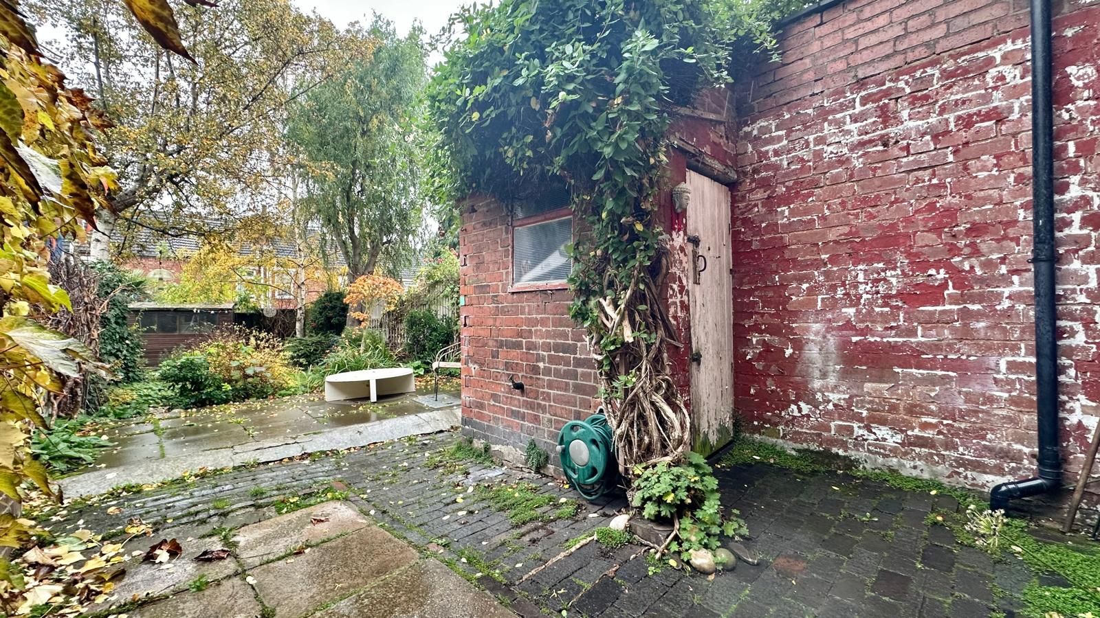 2 bedroom mid terraced house SSTC in Coventry - Photograph 15.
