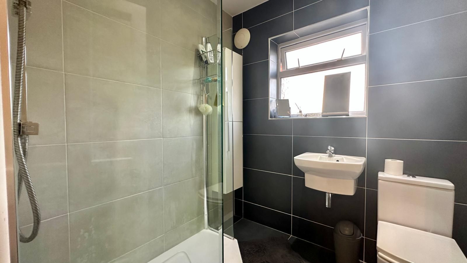 4 bedroom semi-detached house SSTC in Coventry - Shower Room.